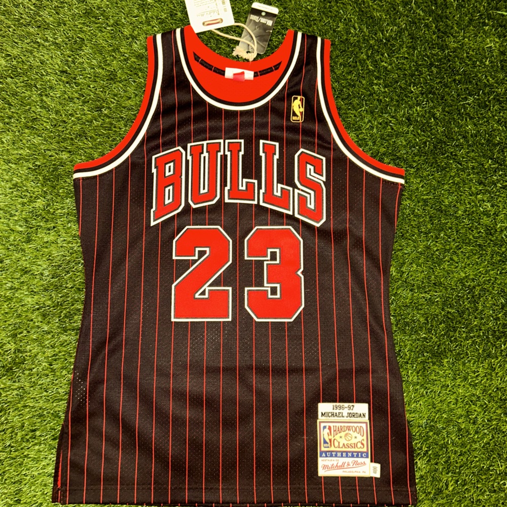 Bulls Mitchell & Ness jersey